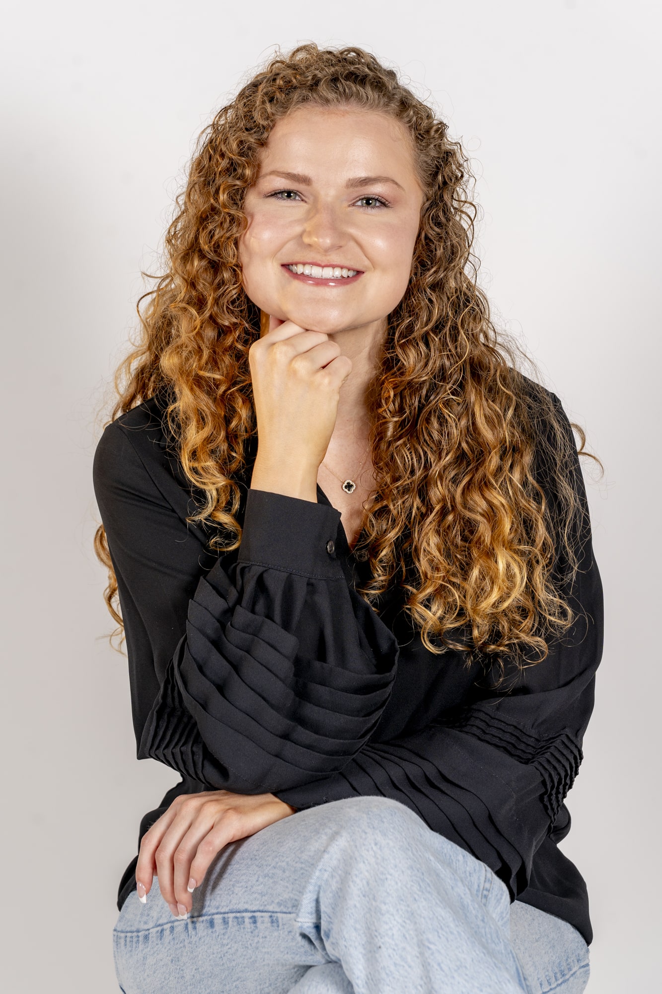 Gemma_Headshots_0000-8 (1) Gemma_Headshots_0000-8 (1)